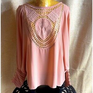 Hot & Delicious Cut Out Cold Shoulder Long Sleeve Ruched Cuff Top In Blush Sz Lg